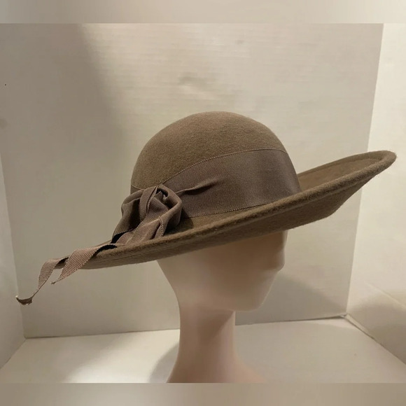 Betmar New York Brown 100% Wool Hat With Bow OS - Picture 1 of 9